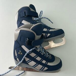 Kids softec figure skates ❄️